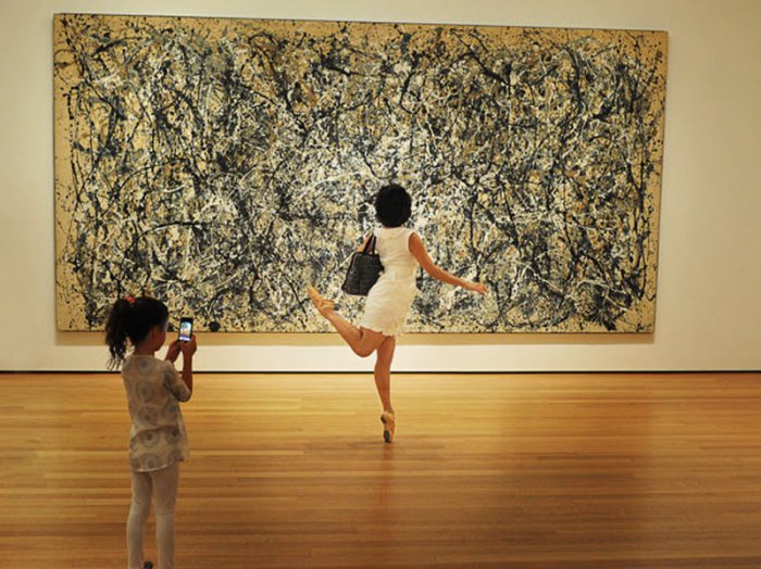 танец в музее