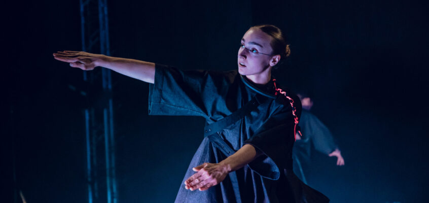 Как город перепрошивает тело: рецензия на «Конструктор» Екатерины Маллиндер